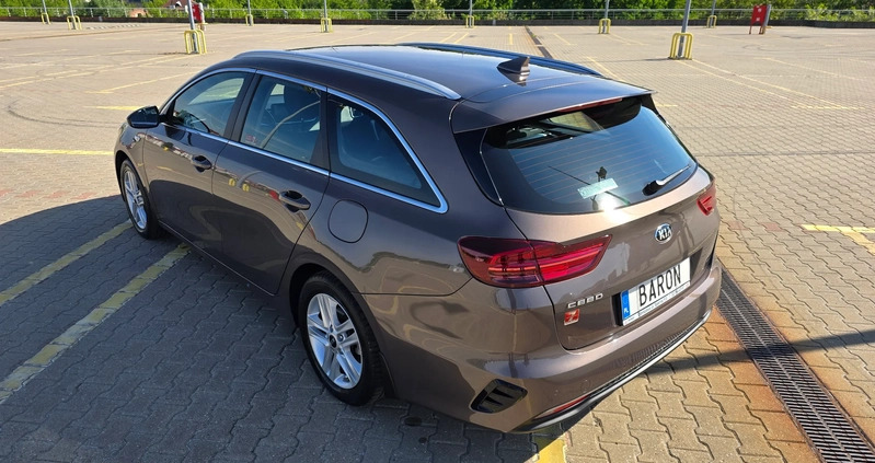 Kia Ceed cena 74500 przebieg: 62000, rok produkcji 2019 z Łapy małe 781